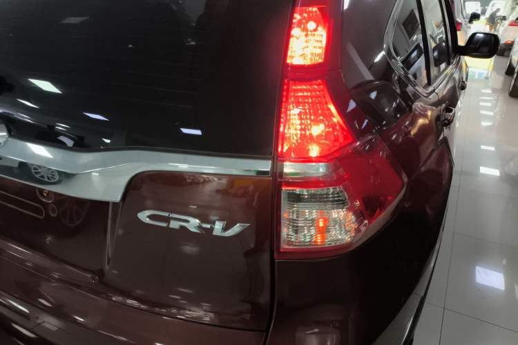 Used Honda CR-V 2016 2.0L two-wheel drive Urban Edition Exterior 6