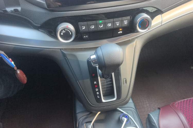 Used Honda CR-V 2016 2.0L two-wheel drive Urban Edition Gear Lever