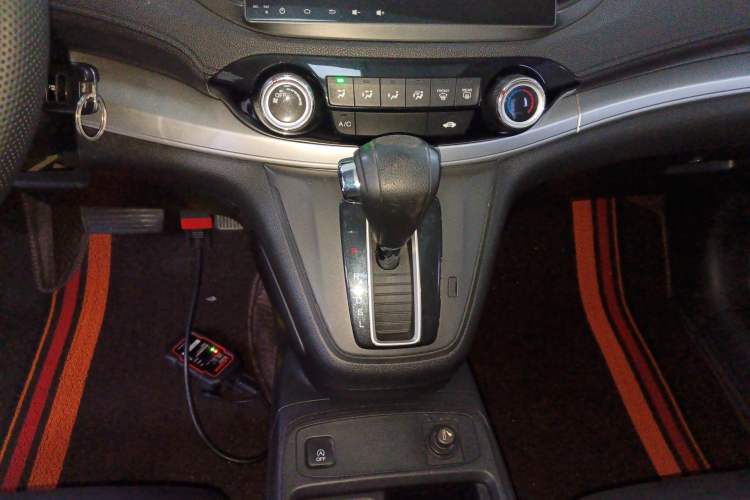 Used Honda CR-V 2016 2.0L two-wheel drive Urban Edition Gear Lever