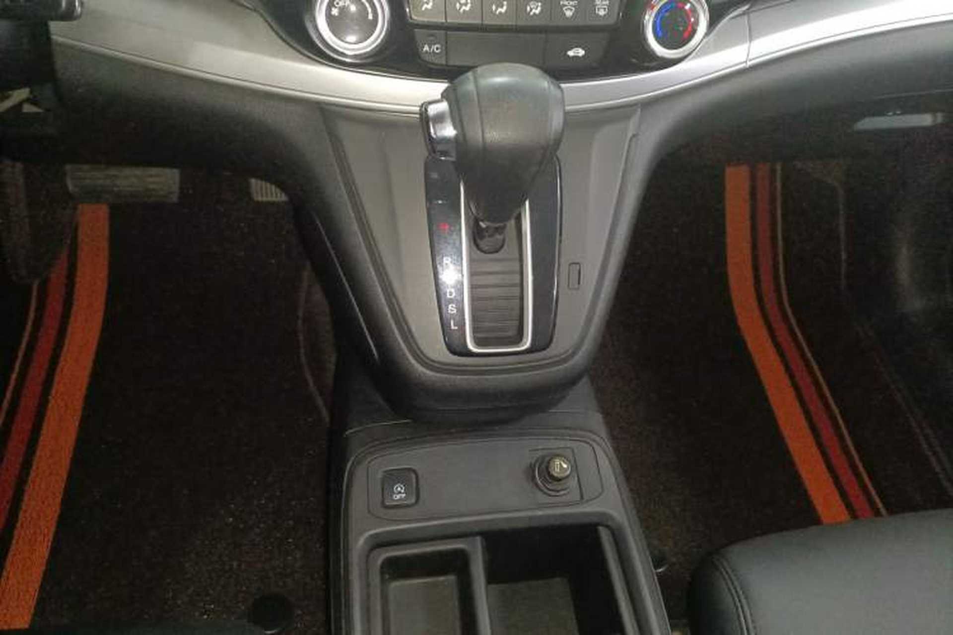 Used Honda CR-V 2016 2.0L two-wheel drive Urban Edition Gear Lever