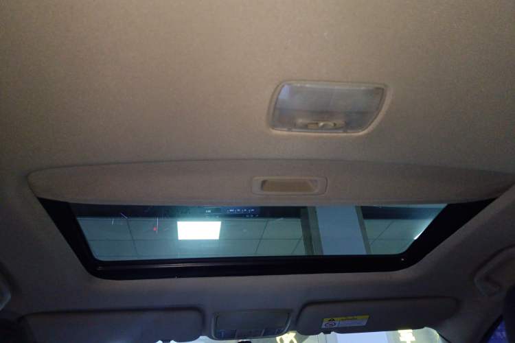 Used Honda CR-V 2016 2.0L two-wheel drive Urban Edition Headliner