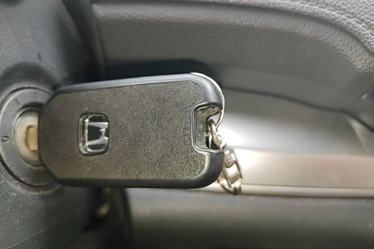 Used Honda CR-V 2016 2.0L two-wheel drive Urban Edition Interior 1