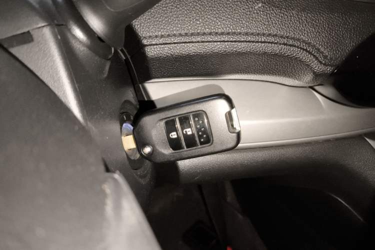 Used Honda CR-V 2016 2.0L two-wheel drive Urban Edition Interior 1