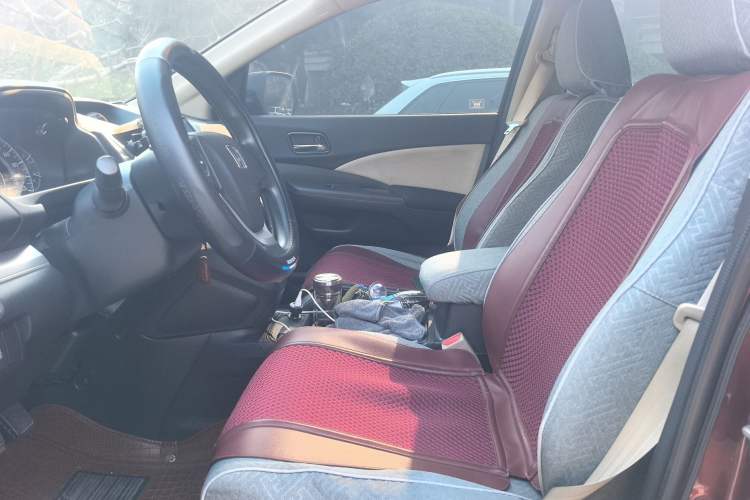 Used Honda CR-V 2016 2.0L two-wheel drive Urban Edition Left Front Seat