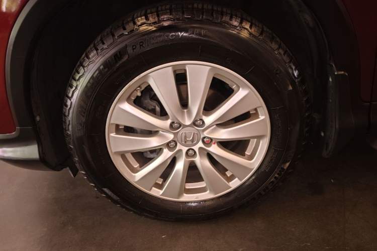 Used Honda CR-V 2016 2.0L two-wheel drive Urban Edition Left Front Wheel Hub