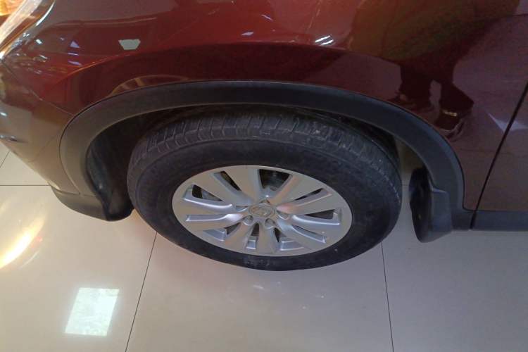 Used Honda CR-V 2016 2.0L two-wheel drive Urban Edition Left Front Wheel Hub