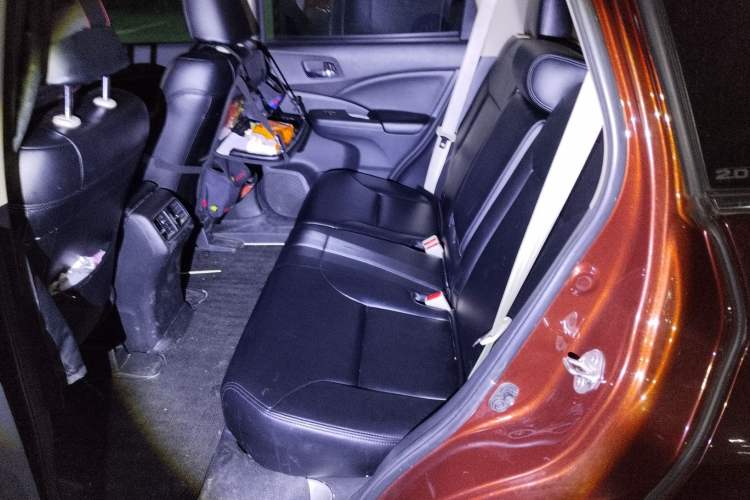 Used Honda CR-V 2016 2.0L two-wheel drive Urban Edition Left Rear Seat