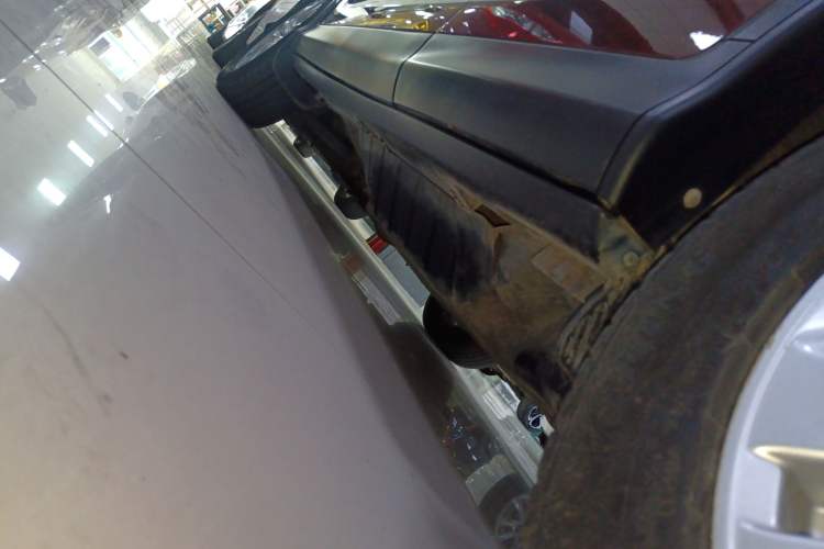 Used Honda CR-V 2016 2.0L two-wheel drive Urban Edition Left Side Sill