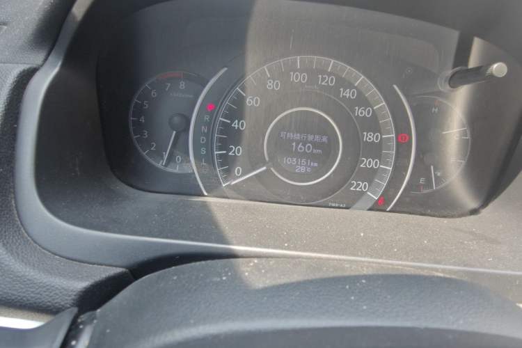 Used Honda CR-V 2016 2.0L two-wheel drive Urban Edition Odometer Close Up