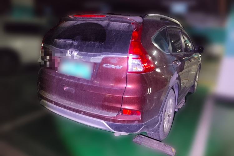 Used Honda CR-V 2016 2.0L two-wheel drive Urban Edition Rear Right 45 Deg