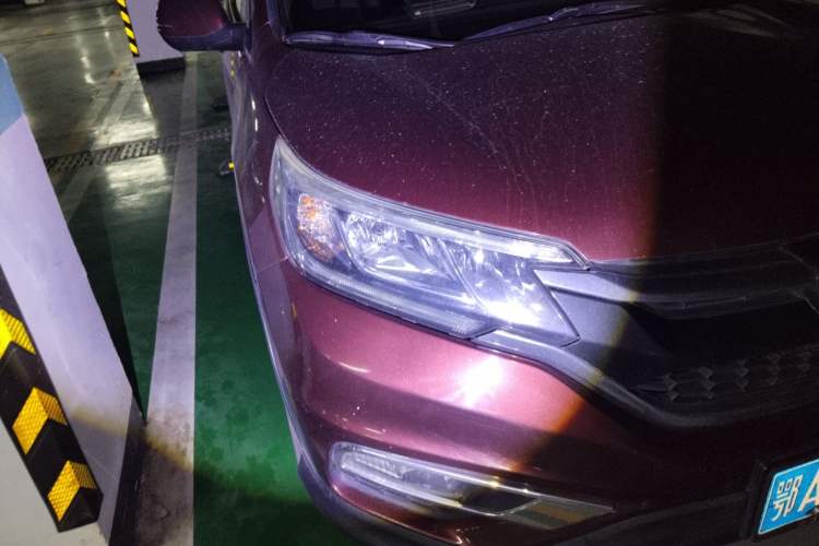 Used Honda CR-V 2016 2.0L two-wheel drive Urban Edition Right Front Headlight