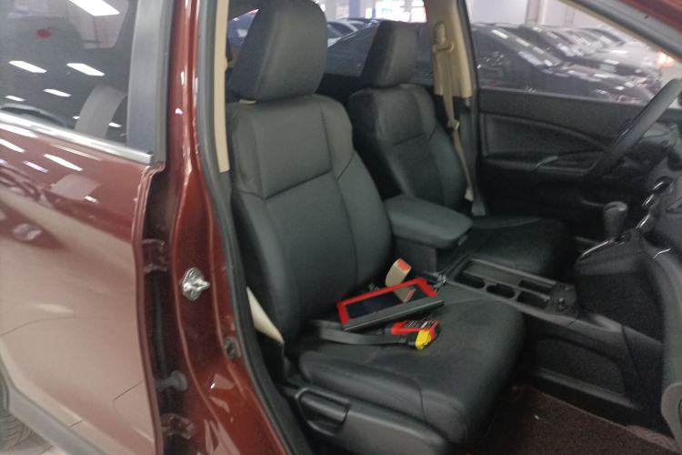 Used Honda CR-V 2016 2.0L two-wheel drive Urban Edition Right Front Seat