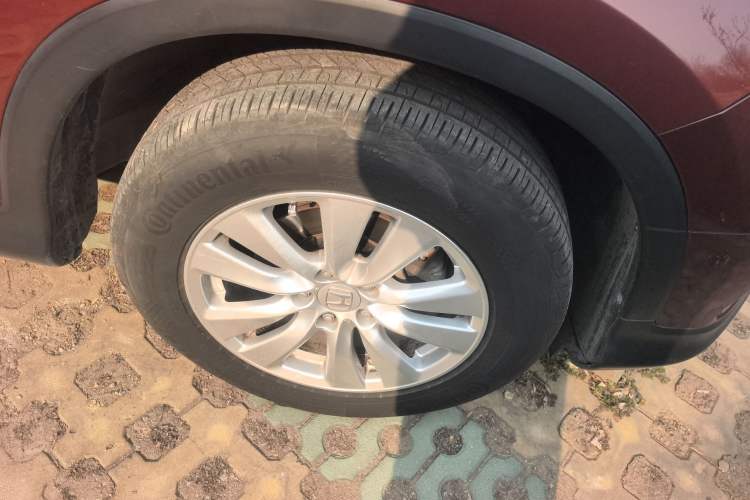 Used Honda CR-V 2016 2.0L two-wheel drive Urban Edition Right Front Wheel Hub
