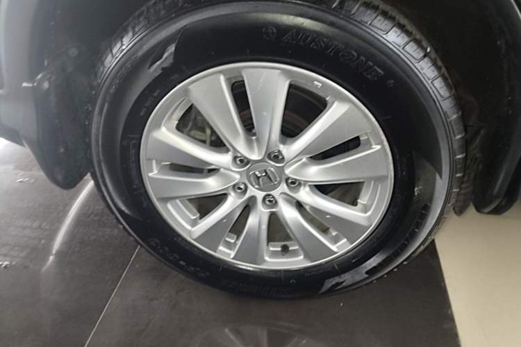 Used Honda CR-V 2016 2.0L two-wheel drive Urban Edition Right Rear Wheel Hub