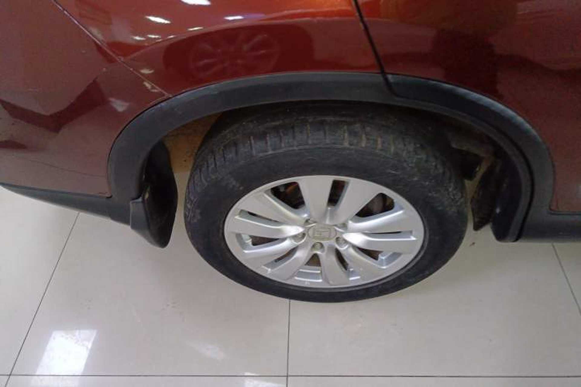 Used Honda CR-V 2016 2.0L two-wheel drive Urban Edition Right Rear Wheel Hub