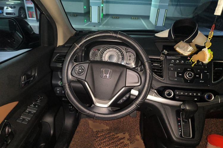 Used Honda CR-V 2016 2.0L two-wheel drive Urban Edition Steering Wheel