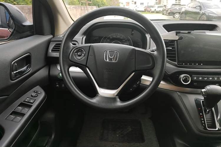 Used Honda CR-V 2016 2.0L two-wheel drive Urban Edition Steering Wheel