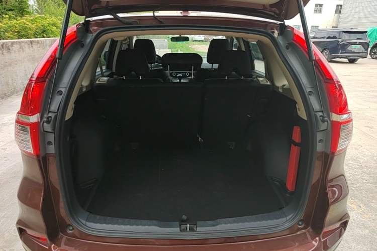 Used Honda CR-V 2016 2.0L two-wheel drive Urban Edition Trunk