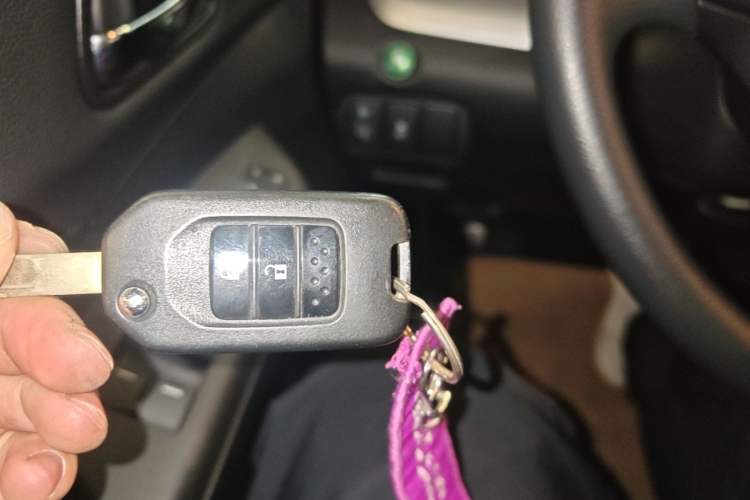 Used Honda CR-V 2016 2.0L two-wheel drive Urban Edition Vehicle Key