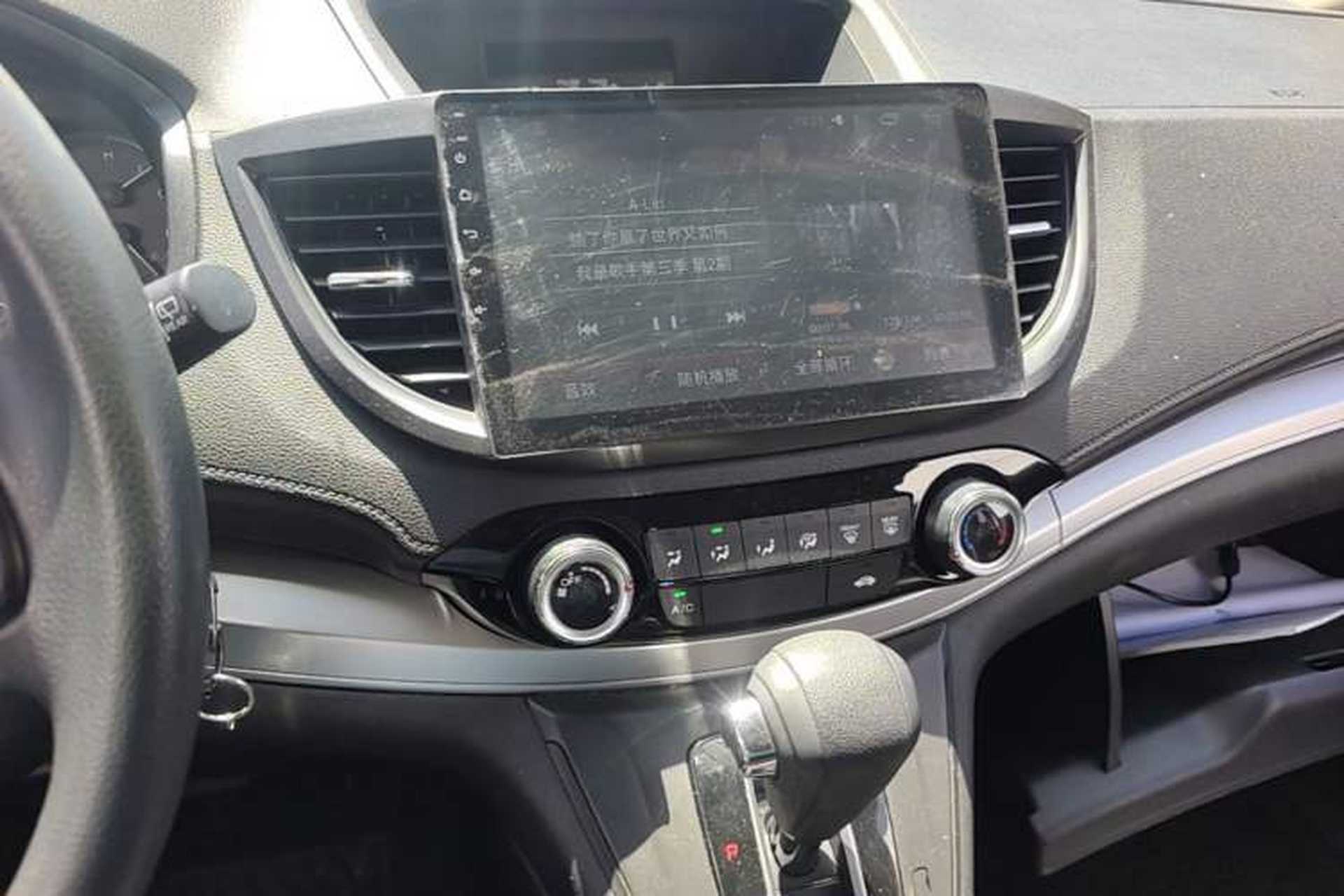 Used Honda CR-V 2016 2.0L two-wheel drive Urban Edition Audio And AC Panel