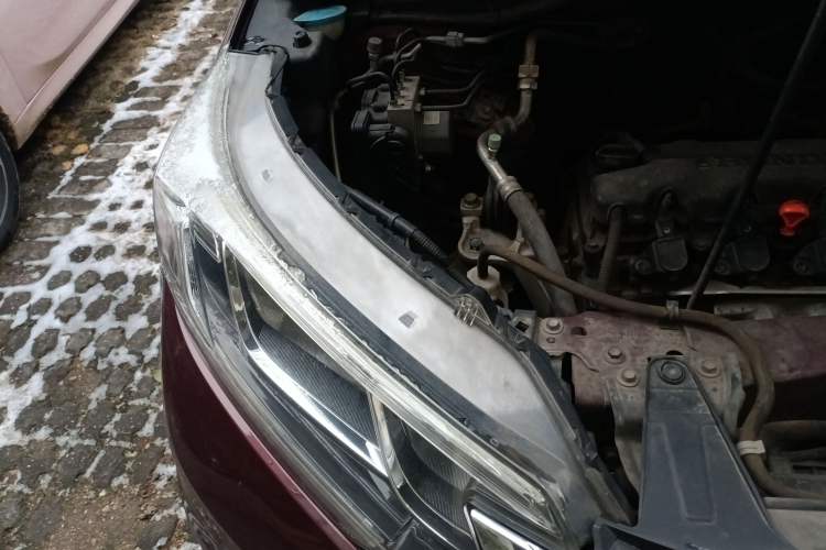 Used Honda CR-V 2016 2.0L two-wheel drive Urban Edition Engine Bay Right