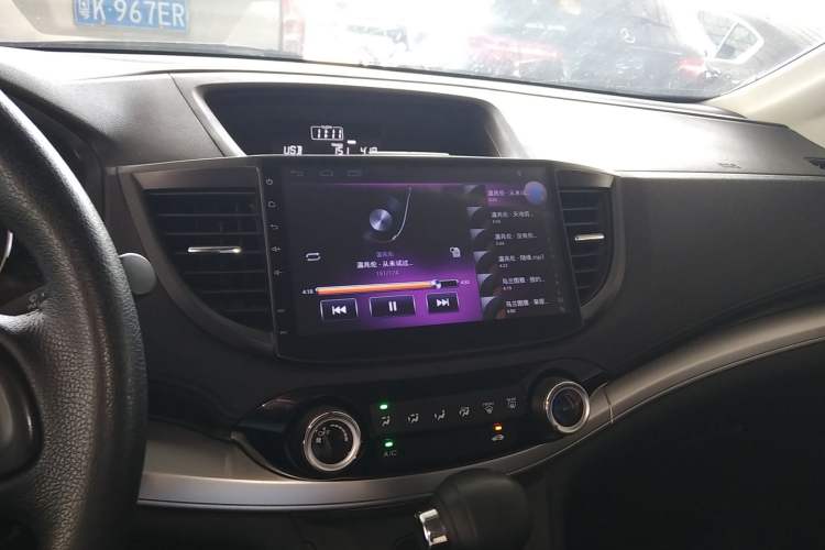 Used Honda CR-V 2016 2.0L two-wheel drive Urban Edition Audio And AC Panel