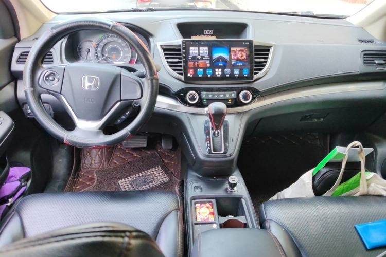 Used Honda CR-V 2016 2.0L two-wheel drive Urban Edition Center Console