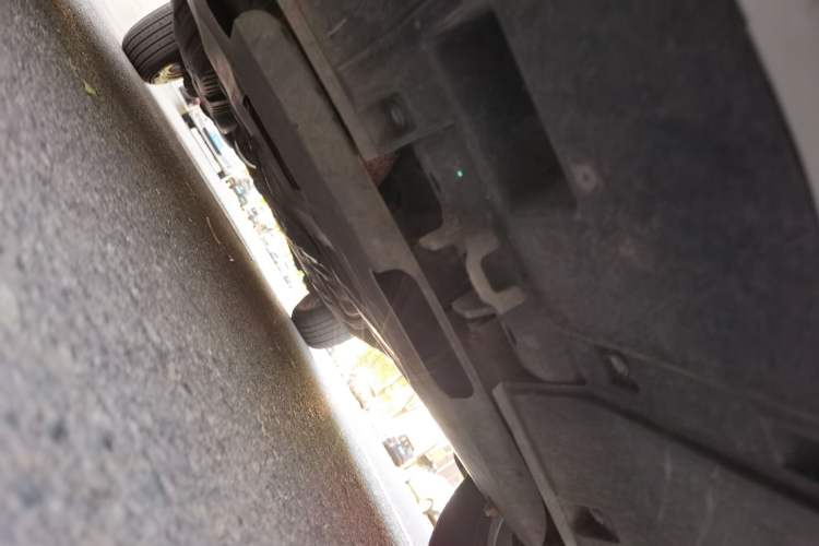Used Honda CR-V 2016 2.0L two-wheel drive Urban Edition Chassis Front