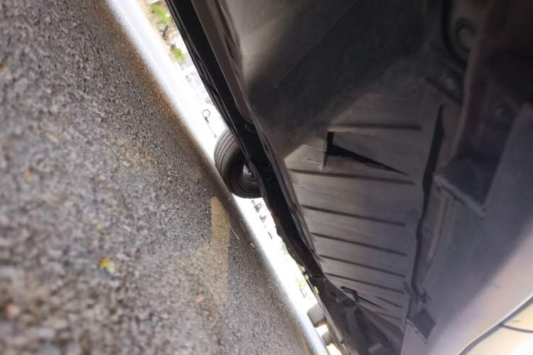 Used Honda CR-V 2016 2.0L two-wheel drive Urban Edition Chassis Rear Right