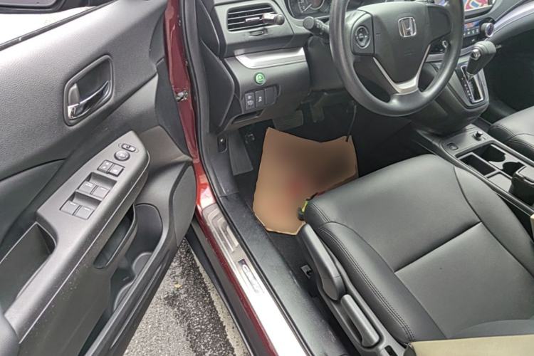 Used Honda CR-V 2016 2.0L two-wheel drive Urban Edition Driver Seat