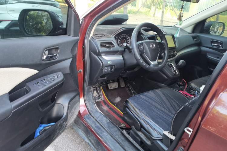 Used Honda CR-V 2016 2.0L two-wheel drive Urban Edition Driver Seat