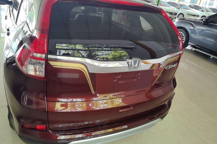 Used Honda CR-V 2016 2.0L two-wheel drive Urban Edition Exterior 4