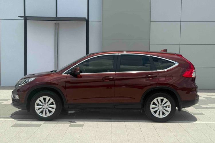 Used Honda CR-V 2016 2.0L two-wheel drive Urban Edition Exterior 6
