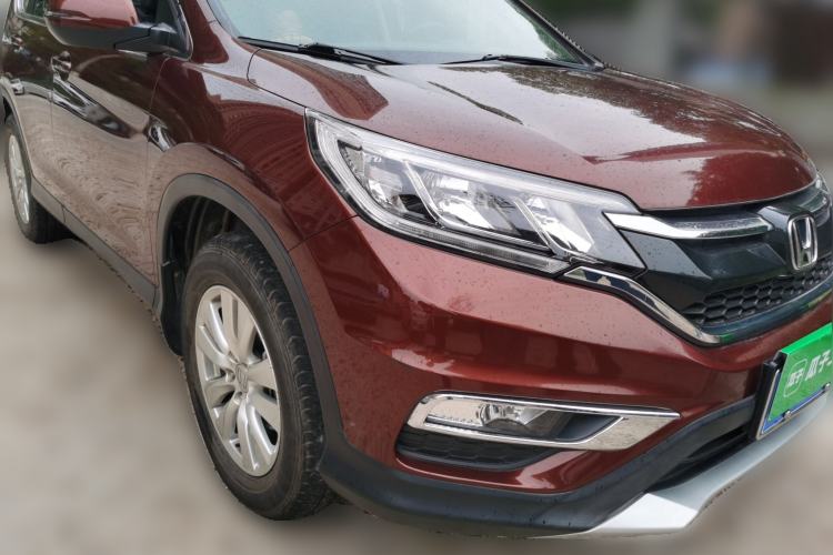 Used Honda CR-V 2016 2.0L two-wheel drive Urban Edition Front Right 45 Deg