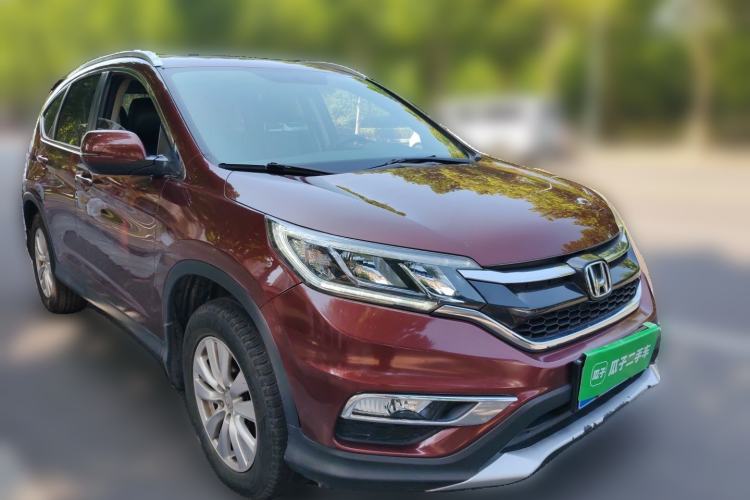 Used Honda CR-V 2016 2.0L two-wheel drive Urban Edition Front Right 45 Deg