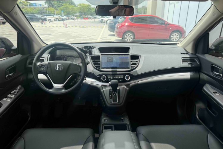 Used Honda CR-V 2016 2.0L two-wheel drive Urban Edition Interior 7