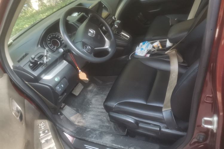 Used Honda CR-V 2016 2.0L two-wheel drive Urban Edition Left Front Seat