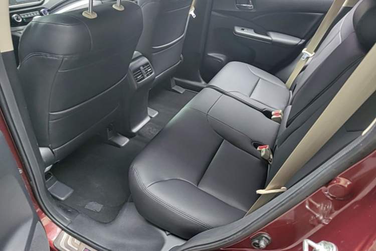Used Honda CR-V 2016 2.0L two-wheel drive Urban Edition Left Rear Seat