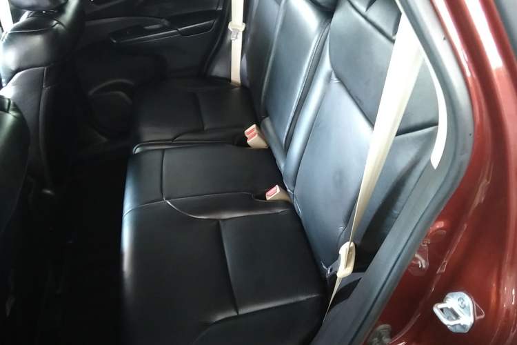 Used Honda CR-V 2016 2.0L two-wheel drive Urban Edition Left Rear Seat
