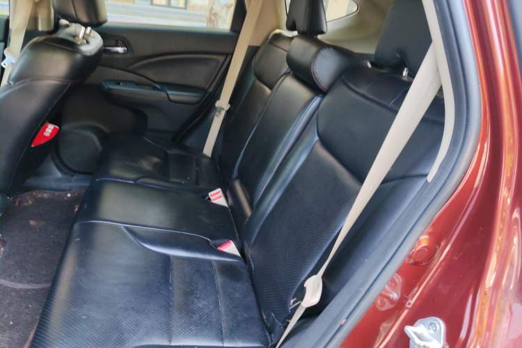 Used Honda CR-V 2016 2.0L two-wheel drive Urban Edition Left Rear Seat