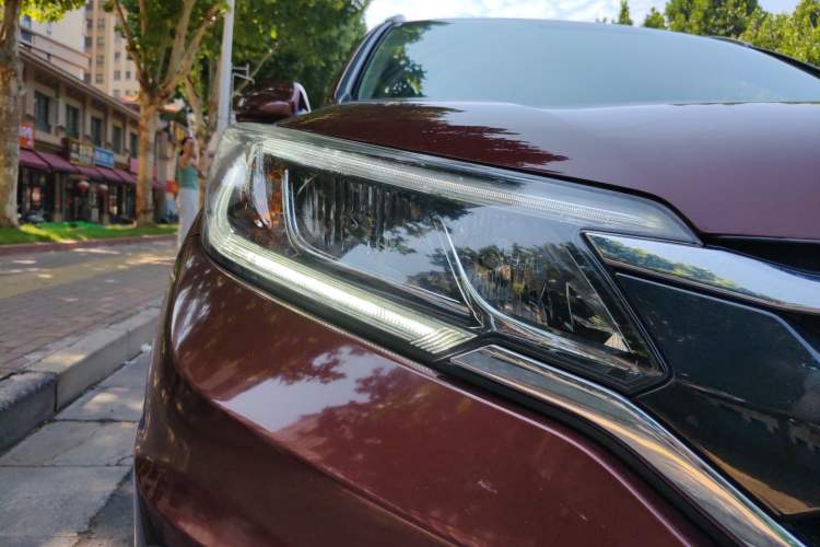 Used Honda CR-V 2016 2.0L two-wheel drive Urban Edition Right Front Headlight