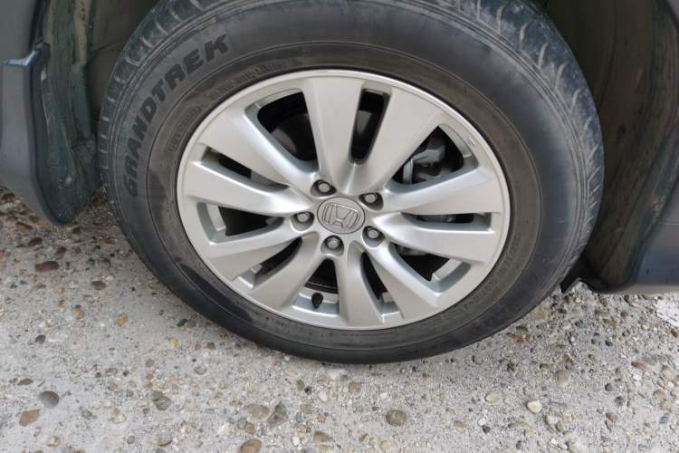 Used Honda CR-V 2016 2.0L two-wheel drive Urban Edition Right Front Wheel Hub