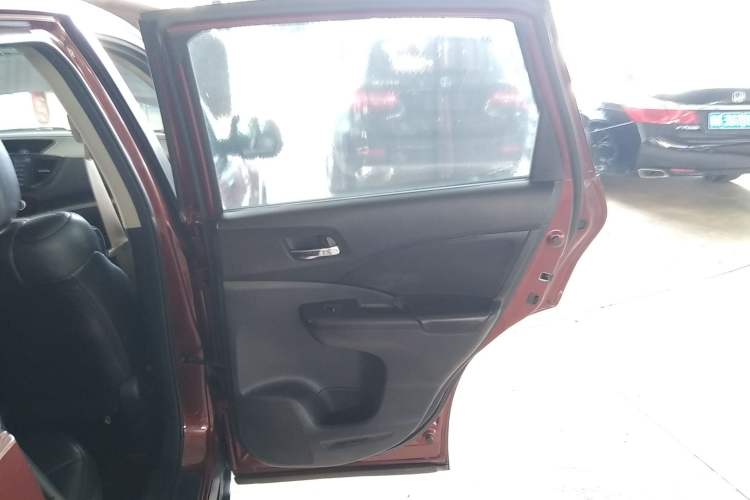 Used Honda CR-V 2016 2.0L two-wheel drive Urban Edition Right Rear Door Interior