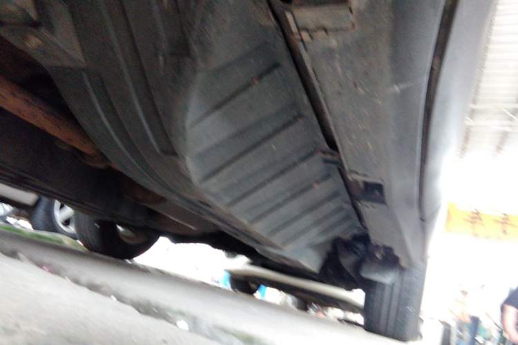Used Honda CR-V 2016 2.0L two-wheel drive Urban Edition Right Side Sill