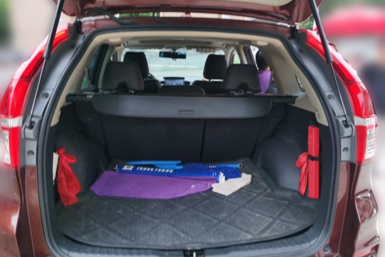 Used Honda CR-V 2016 2.0L two-wheel drive Urban Edition Trunk