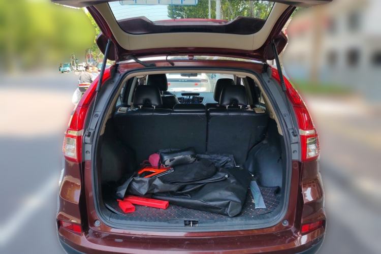Used Honda CR-V 2016 2.0L two-wheel drive Urban Edition Trunk
