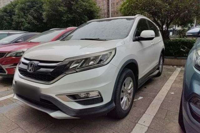 Ojetý Honda CR-V 2016 2.0L Two-Wheel Drive Classic Edition