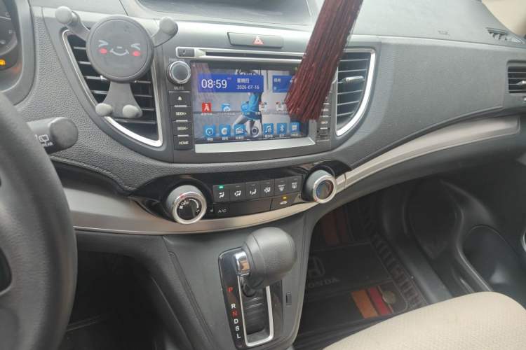 Used Honda CR-V 2016 2.0L two-wheel drive Urban Edition Audio And AC Panel