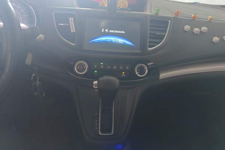 Used Honda CR-V 2016 2.0L two-wheel drive Urban Edition Audio And AC Panel