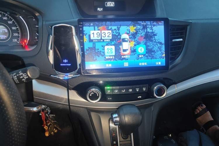 Used Honda CR-V 2016 2.0L two-wheel drive Urban Edition Audio And AC Panel
